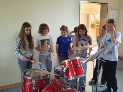 Foto des Albums: Aktionstag Musik im Schulhaus Hollstadt