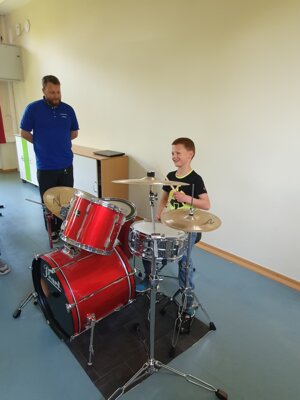 Foto des Albums: Aktionstag Musik im Schulhaus Hollstadt