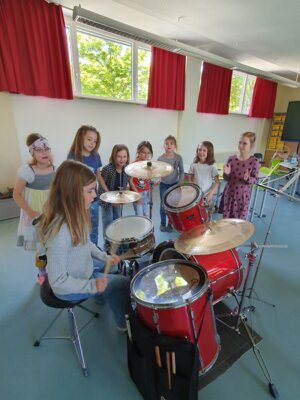 Foto des Albums: Aktionstag Musik im Schulhaus Hollstadt