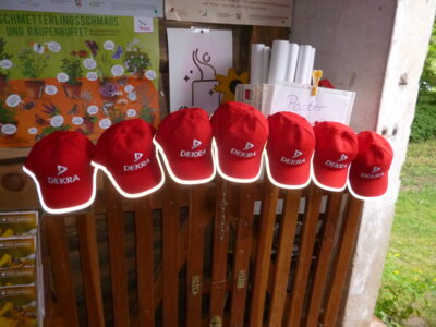 Vorschaubild: Danke, auch der DEKRA; die Kiddies lieben diese Cappies.