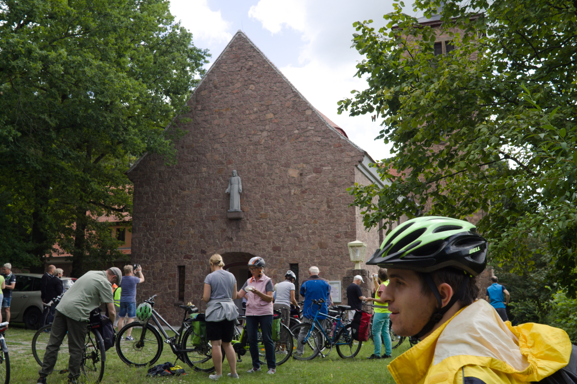 Bild : Kirche Biehla2