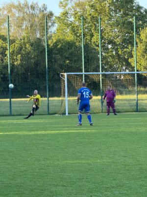 Foto des Albums: 19. Spieltag Ü32 1. Kreisklasse SV Waßmannsdorf 1:8 SpG Ludwigsfelde / Siethen