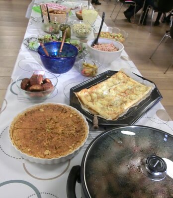 Abschlussbuffet ...  (Bild vergr&ouml;&szlig;ern)
