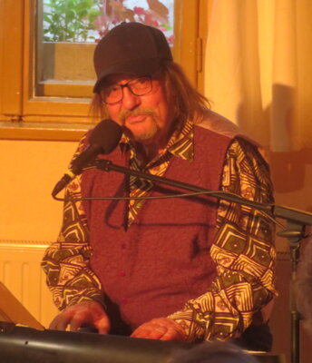 Fotoalbum Manfred Maurenbrecher mit seinem Programm 