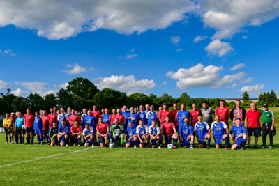 Foto des Albums: Legendenspiel TSV - SV Eppendorf / Platzweihe Großwaltersdorf