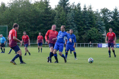 Foto des Albums: Legendenspiel TSV - SV Eppendorf / Platzweihe Großwaltersdorf