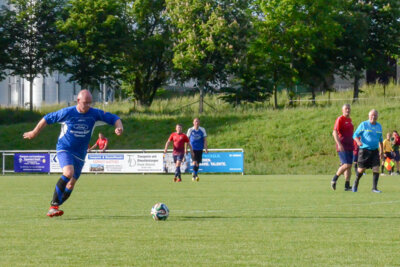 Foto des Albums: Legendenspiel TSV - SV Eppendorf / Platzweihe Großwaltersdorf