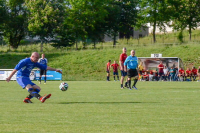 Foto des Albums: Legendenspiel TSV - SV Eppendorf / Platzweihe Großwaltersdorf