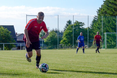 Foto des Albums: Legendenspiel TSV - SV Eppendorf / Platzweihe Großwaltersdorf