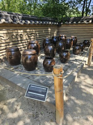 Jang Dok Dae (Stand f&uuml;r Tonkr&uuml;ge)  (Bild vergr&ouml;&szlig;ern)