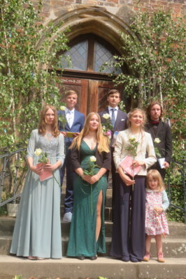 Fotoalbum Konfirmationsgottesdienst am Pfingstsonntag