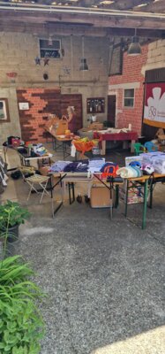 Foto des Albums: Sommerflohmarkt 2025 - Morgens schon reges Markttreiben