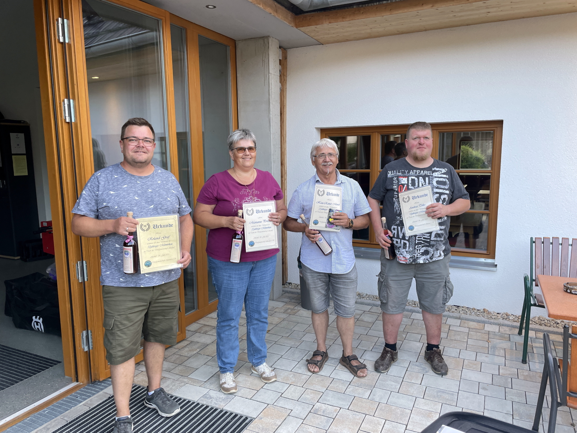 Bild: DF 2025-07 - Ehrungen am Dorfabend