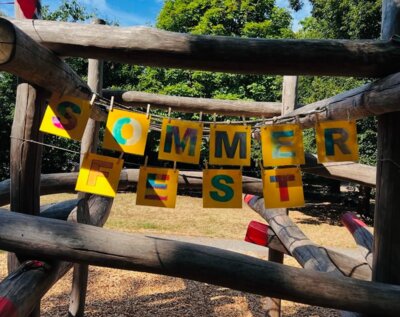 Schilder Sommerfest  (Bild vergr&ouml;&szlig;ern)
