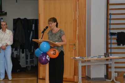 Foto des Albums: Verabschiedung Klasse 6 und Auszeichnungen für besondere Leistungen