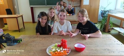 Foto des Albums: Gesunde Leckereien in den Klassen 2a und 2b