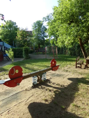 Bild: Kindergarten - Wippe