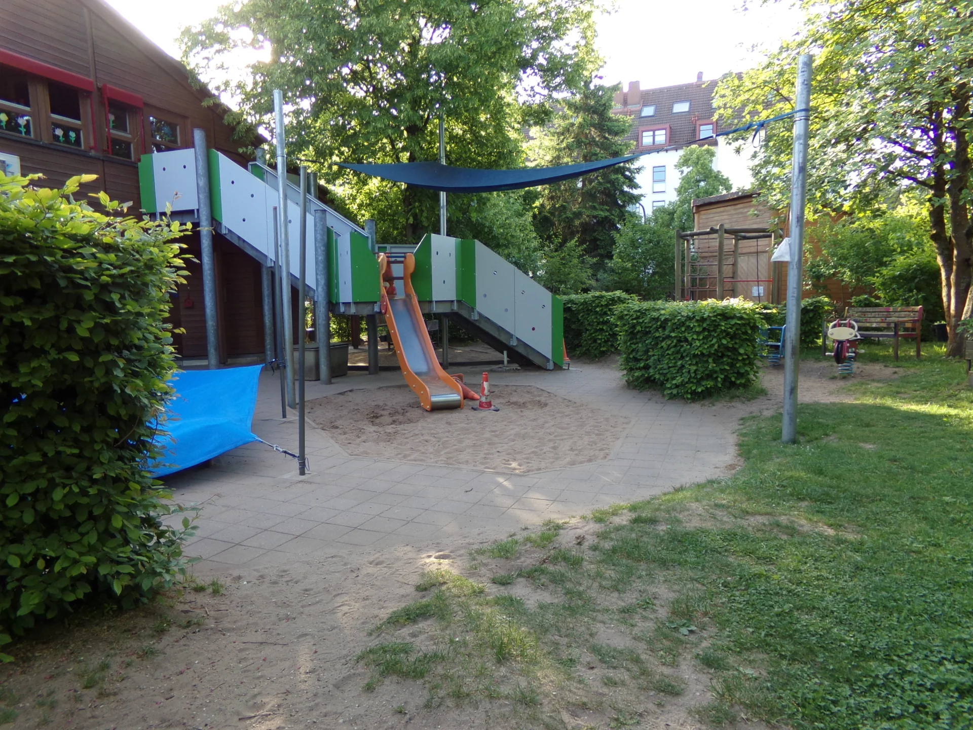 Bild: Kindergarten - Rutsche