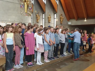 Foto des Albums: Gottesdienst mit Verabschiedung der Viertklasskinder