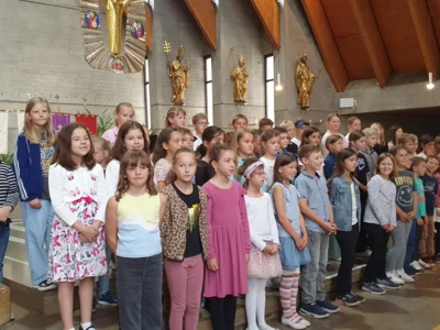Foto des Albums: Gottesdienst mit Verabschiedung der Viertklasskinder