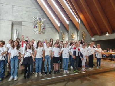 Foto des Albums: Gottesdienst mit Verabschiedung der Viertklasskinder