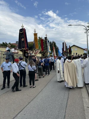 Foto des Albums: 50. Geburtstag und 20-jähriges Priesterjubiläum von Pfarrer Alexander