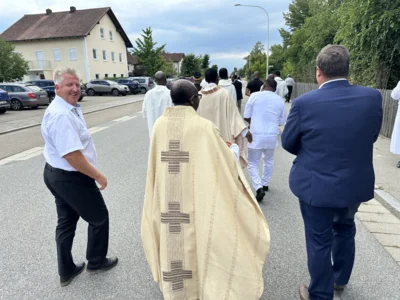 Foto des Albums: 50. Geburtstag und 20-jähriges Priesterjubiläum von Pfarrer Alexander