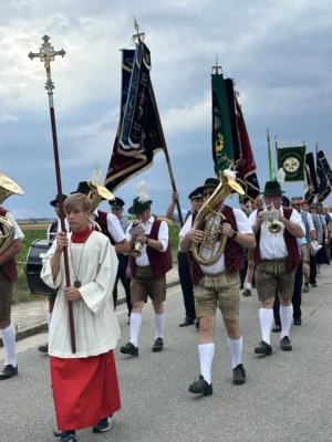 Foto des Albums: 50. Geburtstag und 20-jähriges Priesterjubiläum von Pfarrer Alexander