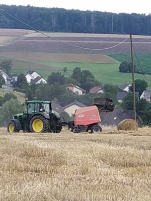 Foto des Albums: Sommerzeit - Getreide-/Strohernte rund um Bettendorf
