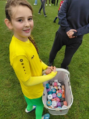Yoyos gab es von Sofia zum Abschied  (Bild vergr&ouml;&szlig;ern)