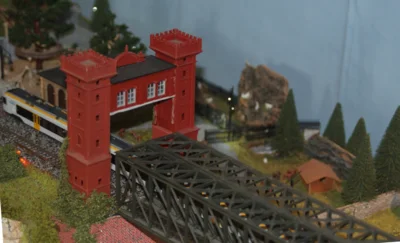 005 Br&uuml;ckenkopf  (Bild vergr&ouml;&szlig;ern)