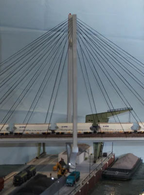 006 Br&uuml;cke  (Bild vergr&ouml;&szlig;ern)