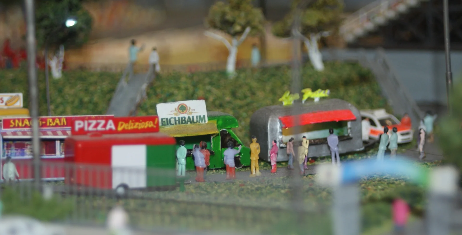 Bild: 003 durch den Gastrobereich