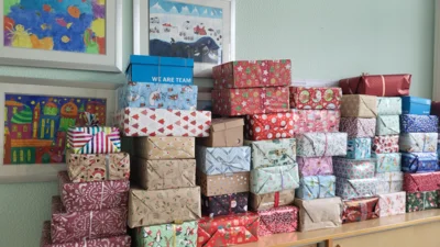 Foto des Albums: Grundschule An der Ill unterstützt den Weihnachtspäckchenkonvoi