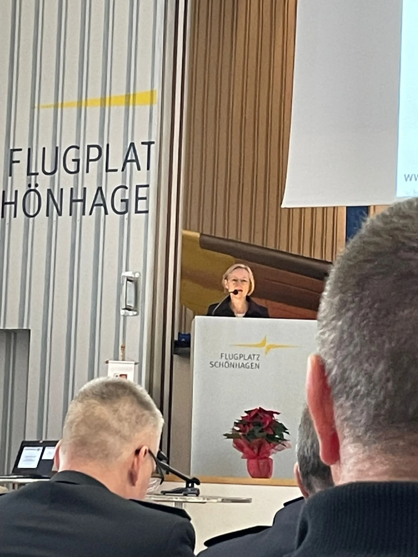 Bild: Grußwort Frau Biesterfeld