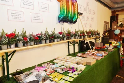 Unz&auml;hlige Sponsorenpreise warteten auf Verteilung 