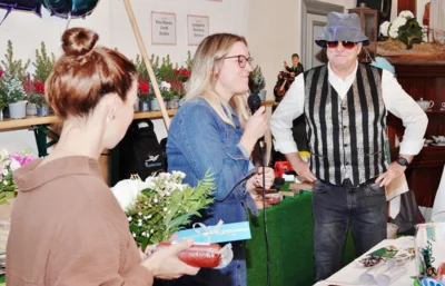 F&uuml;r Bingo-Meister Dierk Harder gab es Geschenke 