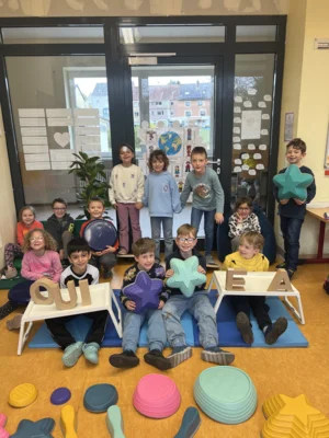 Foto des Albums: Großzügige Unterstützung für unsere Schule: Förderverein spendet Ausstattung für alle Klassen