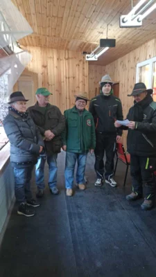 Foto des Albums: Drei Haselnuss Pokal