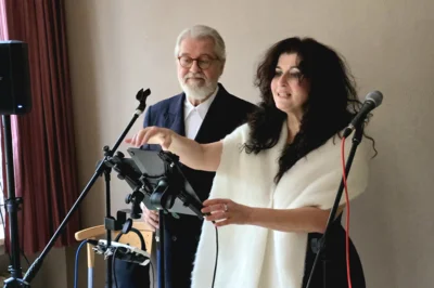 Floriana Di Luca und Donald Becker sorgten f&uuml;r eine wundersch&ouml;ne Adventsstimmung 