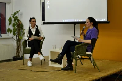 Foto des Albums: „Sichtbar werden: Frauen, Kunst und der Kampf gegen Gewalt“ – Ein emotionaler Abend voller Mut, Solidarität & Begegnung