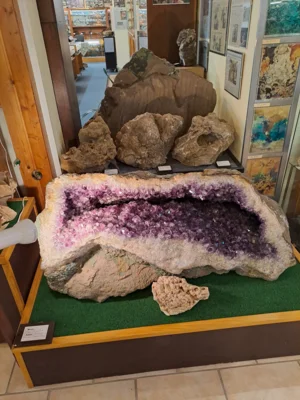 Foto des Albums: Mineralienhof Wilhelm - Zeitreise in die glitzernde  Welt der Geologie