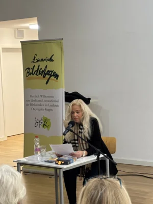 Foto des Albums: Bilder Lesung Caren Benedikt - Literarischer Bilderbogen