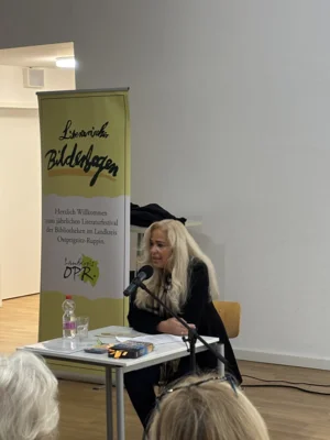 Foto des Albums: Bilder Lesung Caren Benedikt - Literarischer Bilderbogen