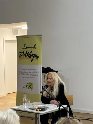 Foto des Albums: Bilder Lesung Caren Benedikt - Literarischer Bilderbogen