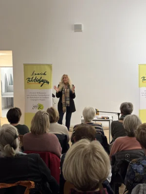 Foto des Albums: Bilder Lesung Caren Benedikt - Literarischer Bilderbogen