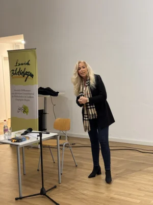 Foto des Albums: Bilder Lesung Caren Benedikt - Literarischer Bilderbogen