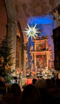 Fotoalbum Die LIEDERTOUR zu Gast in der Stadtkirche mit Ralph Schüller & Band feat. Miko Mikulicz an der Geige