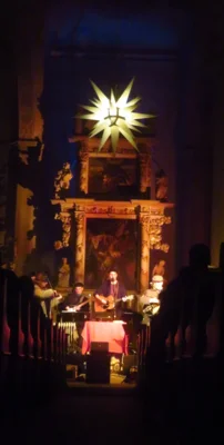 Foto des Albums: Die LIEDERTOUR zu Gast in der Stadtkirche mit Ralph Schüller & Band feat. Miko Mikulicz an der Geige