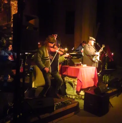 Foto des Albums: Die LIEDERTOUR zu Gast in der Stadtkirche mit Ralph Schüller & Band feat. Miko Mikulicz an der Geige